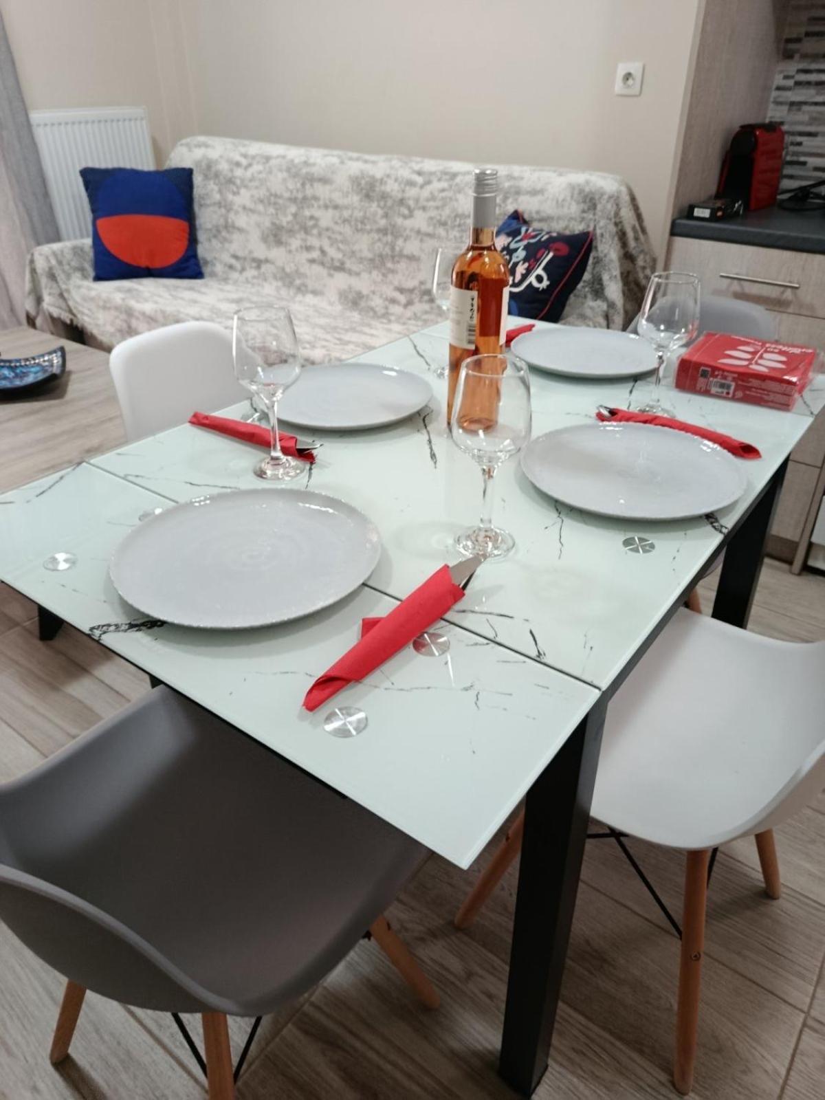 אתונה Alimos Apartments מראה חיצוני תמונה